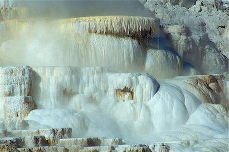 simsearch:841-03066223,k - Close-up of the limestone terraces formed by volcanic water depositing six inches of calcium carbonate a year, Mammoth Hot Springs and Terraces, Yellowstone National Park, UNESCO World Heritage Site, Wyoming, United States of America, North America Foto de stock - Con derechos protegidos, Código: 841-03067455