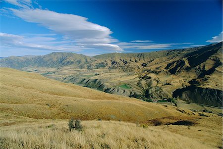 simsearch:841-02711265,k - Looking south from the Crown Range towards the Kawarau Valley in area north east of Queenstown, west Otago, South Island, New Zealand Stock Photo - Rights-Managed, Code: 841-03067755