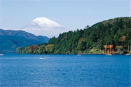 Lake Ashino-ko, Mt. Fuji in the background, Japan Stock Photo - Rights-Managed, Code: 841-03067829