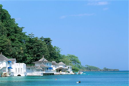 Wohnhäuser in der Nähe von Blue Lagoon, Port Antonio, Jamaika, Westindische Inseln, Mittelamerika Stockbilder - Lizenzpflichtiges, Bildnummer: 841-03060391