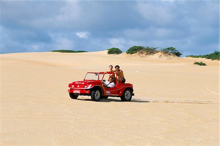 Dune buggy on sand dunes, Genipabu (Natal), Rio Grande do Norte state, Brazil, South America Foto de stock - Con derechos protegidos, Código: 841-03060470