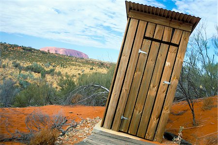 parque nacional kata tjuta - Outback dunny and Uluru (Ayers Rock), Uluru-Kata Tjuta National Park, Northern Territory, Australia, Pacific Foto de stock - Con derechos protegidos, Código: 841-03060799