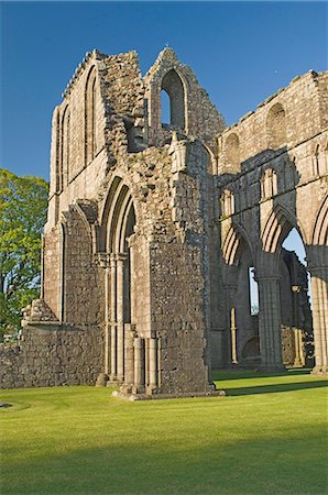 The 12th century Cistercian Dundrennan Abbey, founded by David 1st, where Mary Queen of Scots spent her last night on Scottish soil, Dumfries and Galloway, Scotland, United Kingdom, Europe Foto de stock - Con derechos protegidos, Código: 841-03061193