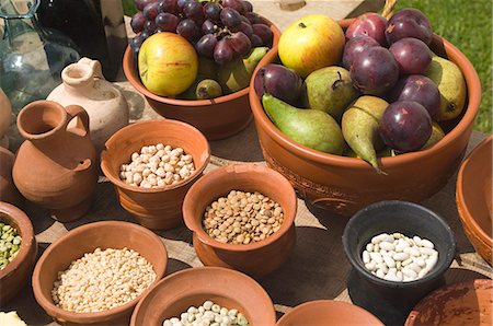 Ustensiles et produits alimentaires croyaient aux soldats romains, Birdoswald Fort romain, mur d'Hadrien, Northumbria, Angleterre, Royaume-Uni, Europe Photographie de stock - Rights-Managed, Code: 841-03061212