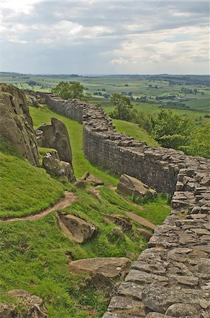 simsearch:841-03061118,k - Roman Wall along edge of Wallcrags, looking west, Hadrians Wall, UNESCO World Heritage Site, Northumbria, England, United Kingdom, Europe Foto de stock - Con derechos protegidos, Código: 841-03061227