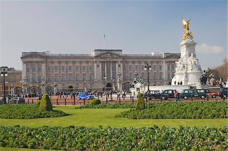 Buckingham Palace and Queen Victoria Monument, London, England, United Kingdom, Europe Stock Photo - Rights-Managed, Code: 841-03061350