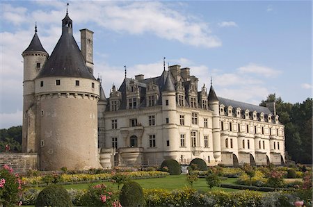 Chateau de Chenonceau and the Marques Tower from Catherine de Medici's garden, Cher Valley, Indre-et-Loire, Pays de la Loire, France, Europe Stock Photo - Rights-Managed, Code: 841-03061492