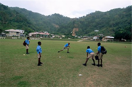 Jungs spielen Kricket in Charlotteville, Tobago, Antillen, Caribbean, Central America Stockbilder - Lizenzpflichtiges, Bildnummer: 841-03061745