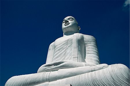 simsearch:841-03489867,k - Statue of the Buddha above Kandy, Sri Lanka, Asia Stock Photo - Rights-Managed, Code: 841-03061806