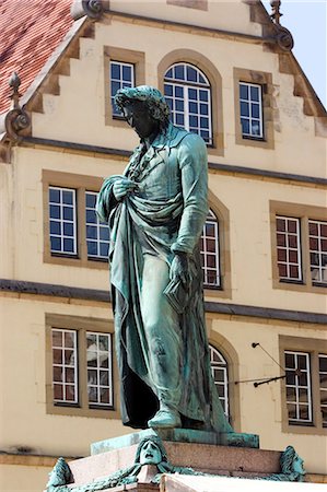 poeta (hombre y mujer) - Statue of the poet Friedrich Schiller, Schillerplatz, Stuttgart, Baden Wurttemberg, Germany, Europe Foto de stock - Con derechos protegidos, Código: 841-03062005