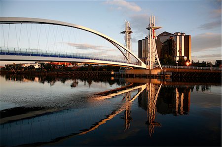 The Millennium Bridge at Salford Quays, Manchester, England, United Kingdom, Europe Stock Photo - Rights-Managed, Code: 841-03062182