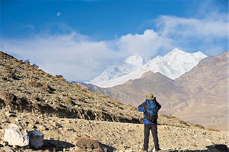 simsearch:841-02915234,k - Trekker taking a photo on the Annapurna circuit trek, between Jomsom and Muktinath, Himalayas, Nepal, Asia Fotografie stock - Rights-Managed, Codice: 841-03062418