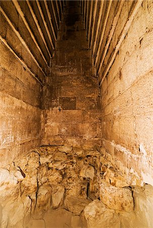 simsearch:841-02901474,k - Burial Chamber of the Red Pyramid, Pyramid field of Dahshur, Egypt, North Africa, Africa Stock Photo - Rights-Managed, Code: 841-03062460