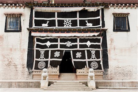 Entrance, Gedan Song Zanling Temple, Shangri-La (Zhongdian), Yunnan Province, China, Asia Stock Photo - Rights-Managed, Code: 841-03062699