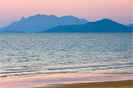 simsearch:841-03062792,k - Hinchinbrook Island seen from South Mission Beach, Queensland, Australia, Pacific Stock Photo - Rights-Managed, Code: 841-03062759