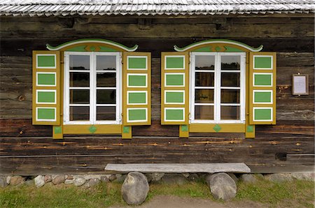 simsearch:841-03061863,k - Détail de la fenêtre d'une ferme traditionnelle lituanienne de la région de Zemaitija lituanien Open Air Museum, Rumsiskes, près de Kaunas, en Lituanie, pays baltes, Europe Photographie de stock - Rights-Managed, Code: 841-03062990
