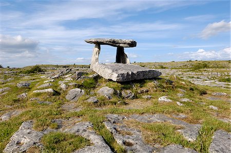 dolmen - Poulnabrone Dolmen Portal Megalithic Tomb, The Burren, County Clare, Munster, Republic of Ireland, Europe Fotografie stock - Rights-Managed, Codice: 841-03063039