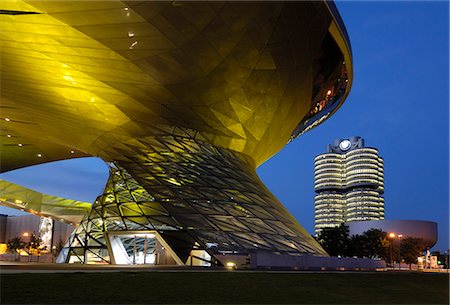 BMW Welt and Headquarters illuminated at night, Munich (Munchen), Bavaria, Germany, Europe Foto de stock - Con derechos protegidos, Código: 841-03063149