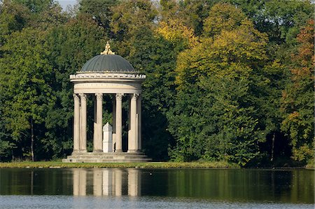 simsearch:841-02719791,k - Pavilion or folly in the grounds of Schloss Nymphenburg, Munich (Munchen), Bavaria (Bayern), Germany, Europe Stock Photo - Rights-Managed, Code: 841-03063182