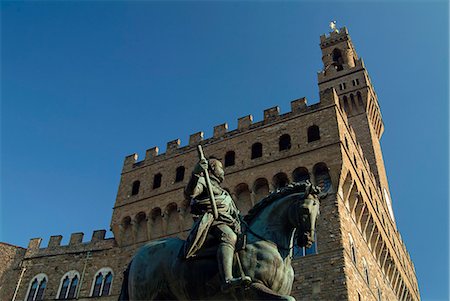 simsearch:841-03027880,k - Statue of Cosimo I, Palazzo Vecchio, Piazza della Signoria, Florence, UNESCO World Heritage Site, Tuscany, Italy, Europe Foto de stock - Con derechos protegidos, Código: 841-03063329