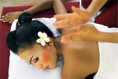 Girl having a massage, Thailand, Southeast Asia, Asia Foto de stock - Con derechos protegidos, Código: 841-03063414