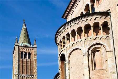 simsearch:841-05847887,k - Exterior of the Duomo, Parma, Emilia Romagna, Italy, Europe Foto de stock - Con derechos protegidos, Código: 841-03063537