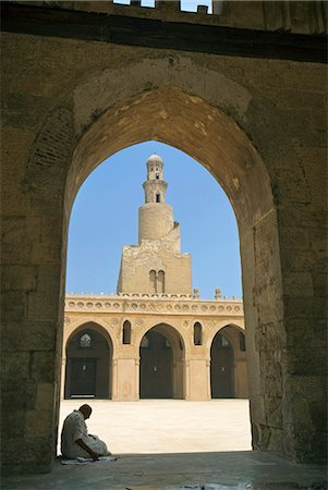 simsearch:841-03676803,k - Ahmed Ibn Tulun Mosque, UNESCO World Heritage Site, Cairo, Egypt, North Africa, Africa Foto de stock - Con derechos protegidos, Código: 841-03063637