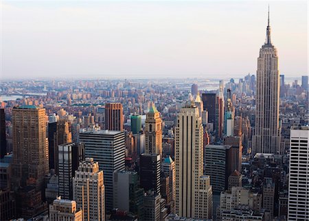 Empire State Building and Manhattan cityscape in late afternoon light, New York City, New York, United States of America, North America Foto de stock - Con derechos protegidos, Código: 841-03454376