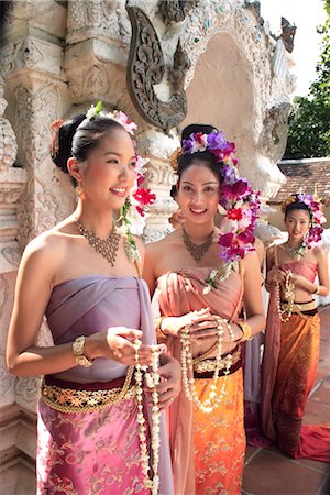 Thai girls in costume at a festival in Chiang Mai, Thailand, Southeast Asia, Asia Foto de stock - Con derechos protegidos, Código: 841-03489546