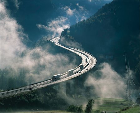 Cloud on either side of elevated road at the Brenner Pass in Austria, Europe Foto de stock - Con derechos protegidos, Código: 841-03489678