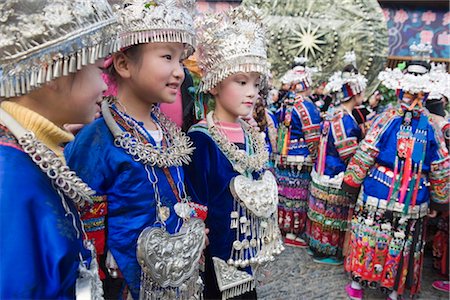 Des costumes portés lors d'un festival traditionnel de Miao nouvel an Xijiang, Guizhou Province, Chine, Asie Photographie de stock - Rights-Managed, Code: 841-03489998