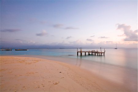 sailboat beach - Kuanidup Grande, Comarca de Kuna Yala, San Blas Islands, Panama, Central America Stock Photo - Rights-Managed, Code: 841-03505202