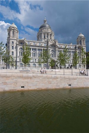 simsearch:841-02721520,k - The Port of Liverpool Building, one of the Three Graces, as seen from the new Leeds Liverpool Canal link, Liverpool, Merseyside, England, United Kingdom, Europe Stock Photo - Rights-Managed, Code: 841-03505420