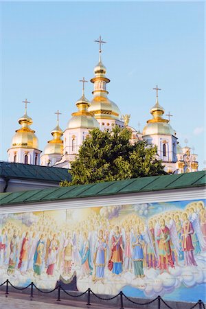 Fresco on wall of St. Michaels Gold Domed Monastery, 2001 copy of 1108 original, Kiev, Ukraine, Europe Foto de stock - Direito Controlado, Número: 841-03505631