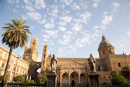 simsearch:841-02717169,k - La cathédrale et le palais épiscopal, Palerme, Sicile, Italie, Europe Photographie de stock - Rights-Managed, Code: 841-03505661