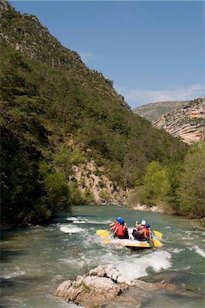 descente de rapides - Rafting sur la rivière Verdon, Gorges du Verdon, Provence, France, Europe Photographie de stock - Rights-Managed, Code: 841-03505684