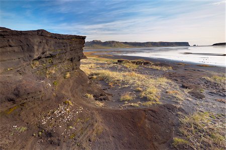 Formations rocheuses érodées de lave près de Dyrholaey (Vik), les régions polaires du Sud Islande, Islande, Photographie de stock - Rights-Managed, Code: 841-03507754