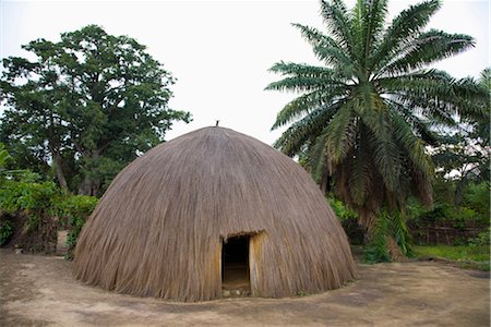 straw house - Village of Masango, Cibitoke Province, Burundi, Africa Foto de stock - Con derechos protegidos, Código: 841-03507873