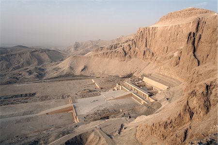 simsearch:841-03032734,k - Deir al Bahri, Funerary Temple of Hatshepsut, Valley of the Kings, Thebes, UNESCO World Heritage Site, Egypt, North Africa, Africa Stock Photo - Rights-Managed, Code: 841-03507931