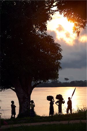 democratic republic of the congo - Children seen on the banks of the Congo river, Democratic Republic of Congo, Africa Fotografie stock - Rights-Managed, Codice: 841-03507955
