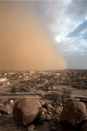 sandstorm - A sandstorm approaches the town of Teseney, near the Sudanese border, Eritrea, Africa Stock Photo - Rights-Managed, Code: 841-03502441