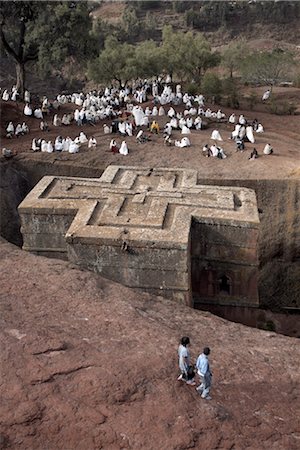 simsearch:841-03502459,k - Sunday Mass is celebrated at the rock-hewn church of Bet Giyorgis (St. George), in Lalibela, UNESCO World Heritage Site, Ethiopia, Africa Foto de stock - Con derechos protegidos, Código: 841-03502453