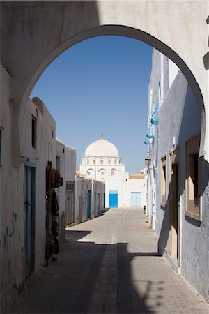 Street in the Medina, Kairouan, Tunisia, North Africa, Africa Foto de stock - Con derechos protegidos, Código: 841-03502481