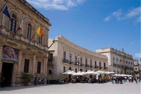 syracuse - Café, Palazzo Beneventano del Bosco, Piazza Duomo, Ortigia, Syracuse, Sicile, Italie, Europe Photographie de stock - Rights-Managed, Code: 841-03502536