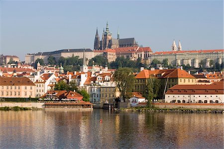 simsearch:841-03029806,k - Cathédrale de St. Guy, Palais Royal, château et la rivière Vltava, l'UNESCO World Heritage Site, Prague, République tchèque, Europe Photographie de stock - Rights-Managed, Code: 841-03502568