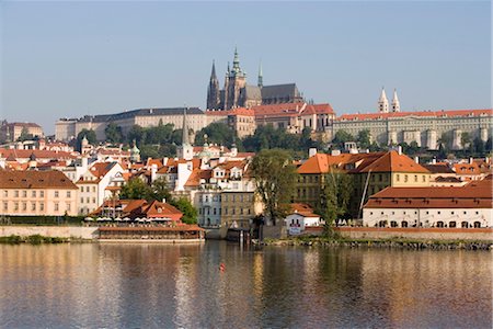 simsearch:841-03502562,k - Cathédrale de St. Guy, Palais Royal, château et la rivière Vltava, l'UNESCO World Heritage Site, Prague, République tchèque, Europe Photographie de stock - Rights-Managed, Code: 841-03502568