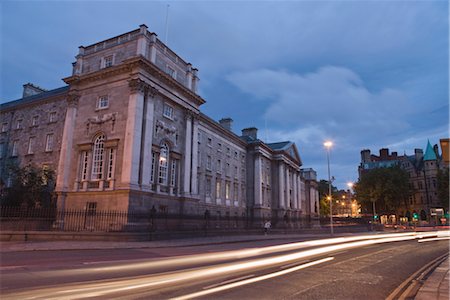 simsearch:841-06030532,k - Trinity College en début de soirée, Dublin, Irlande, Europe Photographie de stock - Rights-Managed, Code: 841-03502573