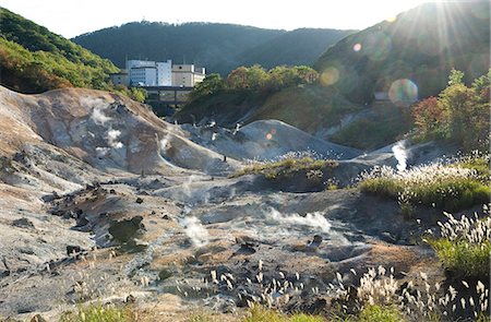 simsearch:841-03489579,k - Steam vents in Jigokudani geothermal area, hotels of Noboribetsu Onsen beyond, Shikotsu-Toya National Park, Hokkaido, Japan Foto de stock - Con derechos protegidos, Código: 841-03517039