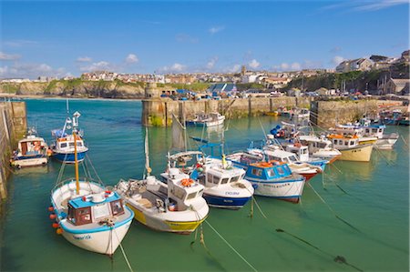 simsearch:841-05795862,k - Small fishing boats in the harbour at high tide, Newquay, North Cornwall, England, United Kingdom, Europe Foto de stock - Con derechos protegidos, Código: 841-03517204