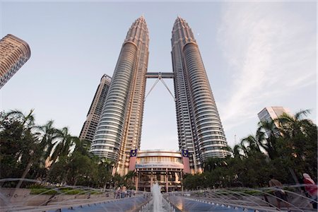 Petronas Towers, Kuala Lumpur, Malaysia, Southeast Asia, Asia Foto de stock - Con derechos protegidos, Código: 841-03517344